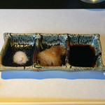 鉄板 松阪屋 - ステーキのソース。
      申し訳ありませんが内容は覚えていません。。