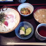 魚料理 芝文 - まぐろ山かけ定食 2010.8.10