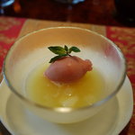 シノワ - デザート(沖縄産パイナップルのスープ)