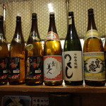 色んなお酒が並んでいます　※2016年3月