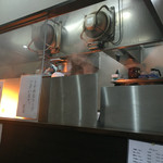 Menya Gen - 厨房でモヤシと挽肉ファイヤー！！！