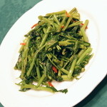 盤古殿 - 空心菜とにんにくの炒め物（９８０円＋税）２０１６年３月