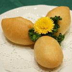 盤古殿 - 海の幸入り揚げ餃子（３２０円＋税）２０１６年３月