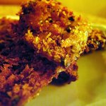 ミルミレ - とり皮にパン粉をつけて揚げてスパイスをまぶしたもの