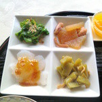 Nouka Kafe Ando Resutoran Kaze No Uta - 2016/3　野菜料理４品、イカと大根の煮物、山クラゲの煮物、こんにゃくの柚子味噌、菜花の煮浸し