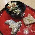 小料理 すず乃 - 菜の花と干し柿の白和え、鰰寿司、胡麻豆腐