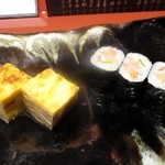 鮨　銀座　鰤門 - 卵と巻物