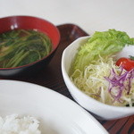 みずほ食堂 - セット汁、サラダ