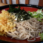 そばの神田 東一屋 一番町店 - 温玉冷やしそばに揚げ玉トッピング（無料）
