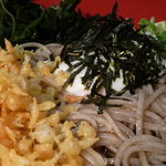 そばの神田 東一屋 一番町店 - 温玉冷やしそばに揚げ玉トッピング（無料）ＵＰ