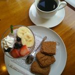 HALE LOUNGE ohana - アサイームースケーキとCONAコーヒーのセット