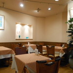 Restaurant Pino - 店内の風景　2014.3