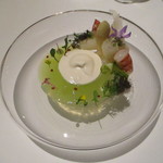 ランベリー ナオト キシモト - 仏産ホワイトアスパラのポシェ　根セロリのピュレ　青リンゴの香り