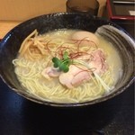 らーめん仙代 - 鶏白湯塩 大盛り 煮卵 880円