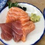 まるしん - サーモンとマグロ