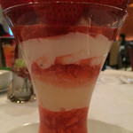 資生堂パーラー - 赤の洞窟。ダイビングしたい
      