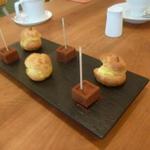 エスパイ クック コウベ - 小菓子：生チョコとミニシュー