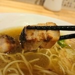 自家製麺 うろた - 炙りチャーシュー。リフト(^-^)/