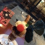 桜珈琲 泉佐野店 - 枯山水のお庭を背景に♪