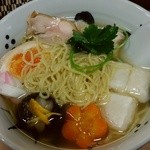 浅草名代らーめん 与ろゐ屋 - 柚子切り麺はこんな感じ