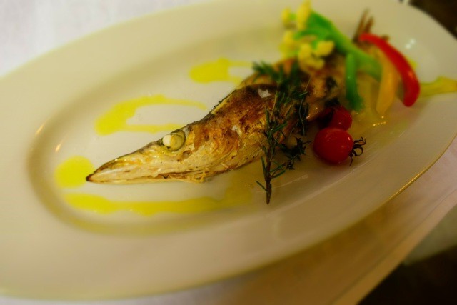 Loites レストラン 飲食店の検索 カマスのオーブン焼き ビストロ バル だんだん