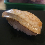 奴寿司 - カンパチの炙り