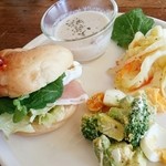 キキ カフェ - 