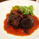 TRATTORIA TRINITA - 牛ほほ肉の赤ワイン煮込み