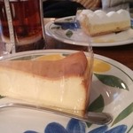 カフェドペリーヌ - ベイクドチーズケーキとレモンパイ