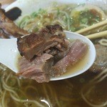 六盛 - スペアリブの脂が混ざってまた濃厚な味に