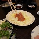 Izakayayamazaki - ジャガイモ塩辛バター。イモが食べやすく小さめになってる。