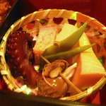 Isoyoshi - 蛸・筍・高野豆腐など炊合せ
