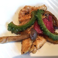 四川豆花飯荘 東京店 - 鶏肉のトウチー醤炒め
