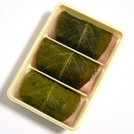 鼓月 - 料理写真:桜もち（3個入：\648）