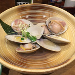 魚寅本店 - 蛤の酒蒸し