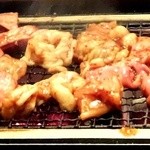 肉家 串八 - ホルモン盛り合わせ