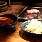 肉家 串八 - キムチともやしナムル