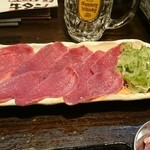 Horumon Yakiniku Sakaba Motomachi Romansu - 薄切りコリコリ牛タン頂きました。