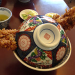 天丼ころも - 海老穴子天丼 …出ちゃってます