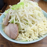 ラーメン二郎 - ラーメン＋ヤサイマシマシニンニクマシマシ