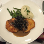 ル・クロ・モンマルトル - 鶏のカツレツ ラッパキノコソース