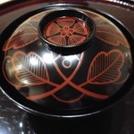 豪龍久保 - 蛤、筍、ワカメのお椀
      