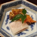 生ばちこ、虎河豚の煮こごり、唐墨餅
          