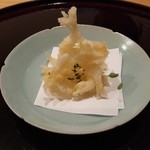 豪龍久保 - 淡路産白魚のから揚げ
      