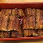 博多名代 吉塚うなぎ屋 - 大き目のうなぎが6切れ