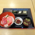 和食処 DARA - 本マグロ中トロ丼