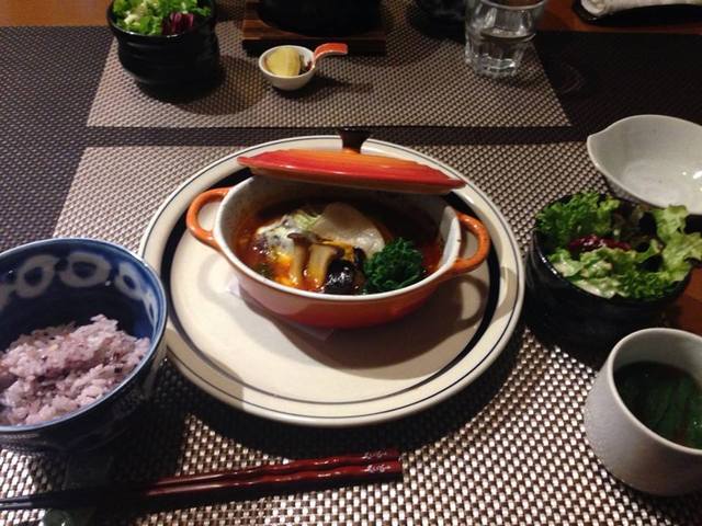 くじらびーと 竪堀 オムライス 食べログ