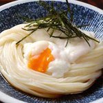 嵐山うどん おづる - とろたまうどん　とろろと温泉たまご。定番の一品。