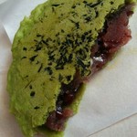 京煎堂 祇園本店 - つぶあんぎっしり♪生地からするお茶のかおりも◎