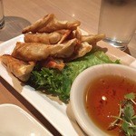 Dao Thai Restaurant - タイ料理屋だけど焼きギョーザ